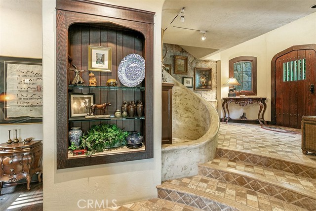 28061 North Shore Road, Lake Arrowhead CA: https://media.crmls.org/medias/ac1a643d-57b1-445a-b1e6-60914a65ad2a.jpg