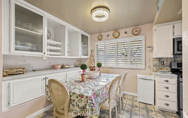 Detail Gallery Image 8 of 30 For 1149 Ramona Dr, Newbury Park,  CA 91320 - 3 Beds | 2 Baths