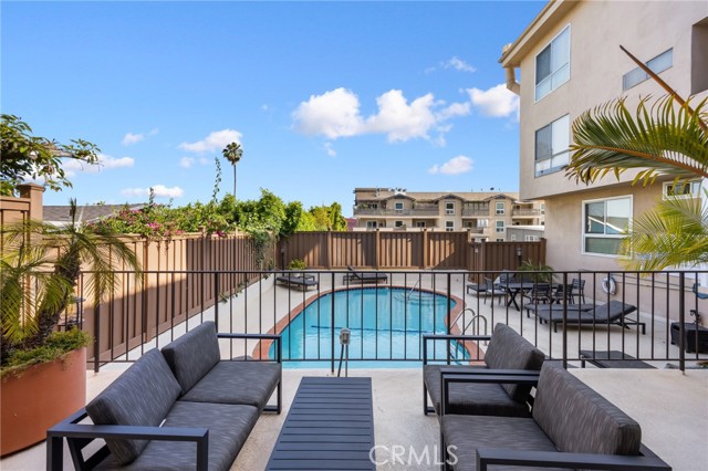 Detail Gallery Image 23 of 35 For 1010 Palm Ave #207,  West Hollywood,  CA 90069 - 2 Beds | 2 Baths