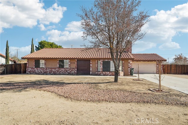 Detail Gallery Image 1 of 1 For 14101 Havasu Rd, Apple Valley,  CA 92307 - 3 Beds | 2 Baths