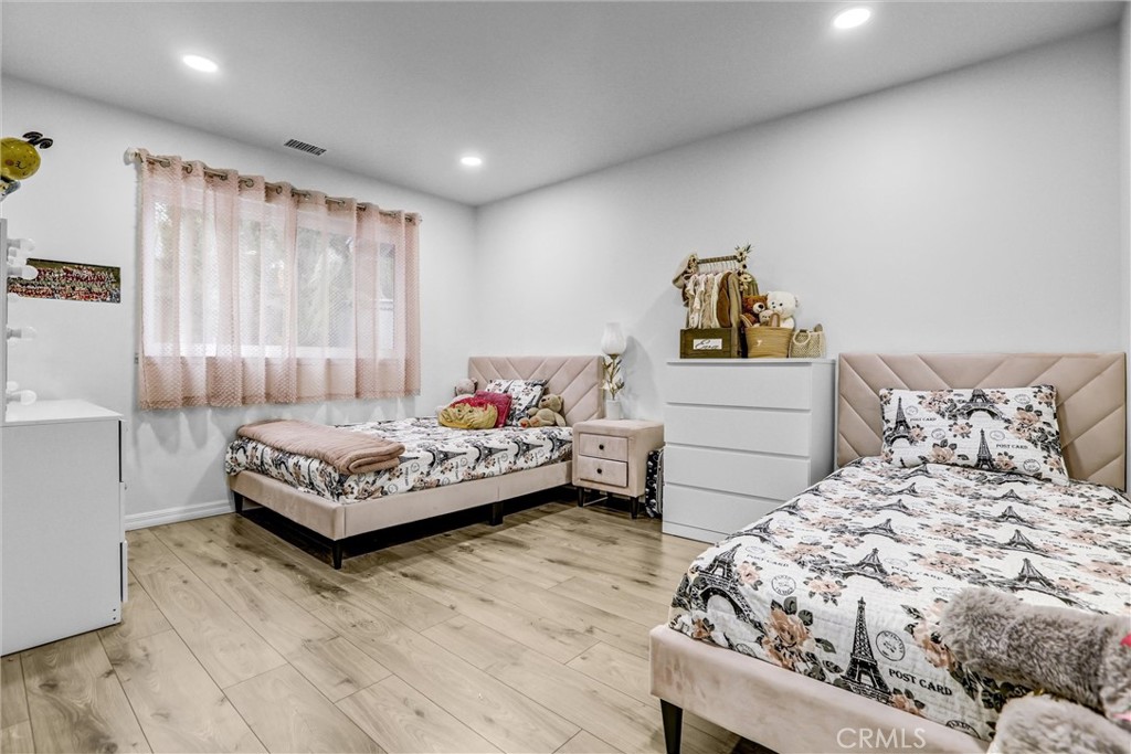 MLS #SR25263191 image #10