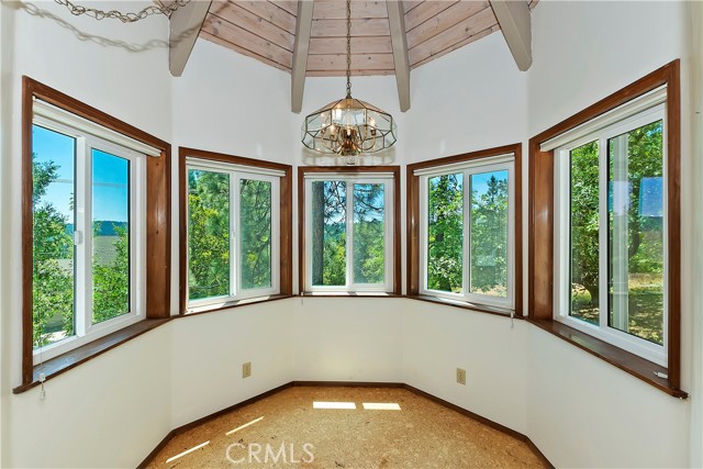 Detail Gallery Image 17 of 58 For 27760 Alpen Dr, Lake Arrowhead,  CA 92352 - 4 Beds | 3/1 Baths