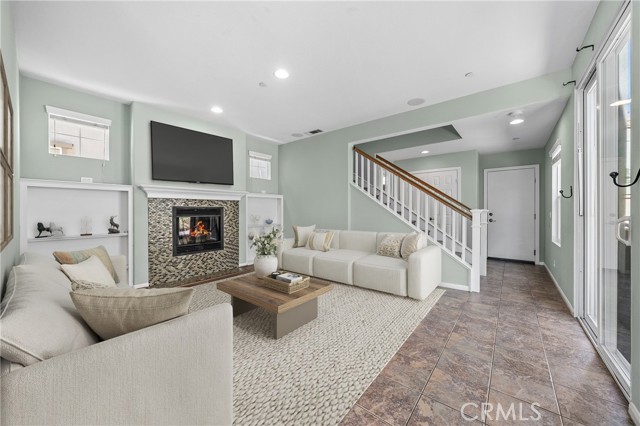 Detail Gallery Image 2 of 46 For 25 Amy Way, Ladera Ranch,  CA 92694 - 3 Beds | 2/1 Baths