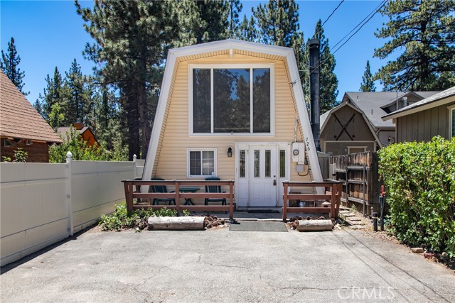 Detail Gallery Image 1 of 20 For 726 Elysian Bld, Big Bear City,  CA 92314 - 2 Beds | 2 Baths