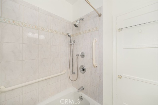 2137 Ostrom Avenue, Long Beach CA: https://media.crmls.org/medias/ac1d1441-bfcc-4088-bade-60ad8500a55b.jpg
