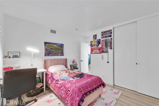 1340 S Scarborough Lane, Anaheim CA: https://media.crmls.org/medias/ac1d70ee-d501-40cb-ad46-28a5de97bafe.jpg