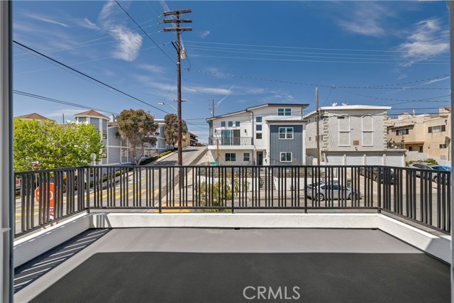 2100 Carnegie Lane, Redondo Beach CA: https://media.crmls.org/medias/ac1d7adc-a100-4230-a27a-0ba4ecceac44.jpg