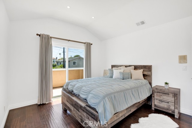 2003 Curtis Avenue, Redondo Beach, California 90278, 4 Bedrooms Bedrooms, ,2 BathroomsBathrooms,Residential,Sold,Curtis,SB22095007