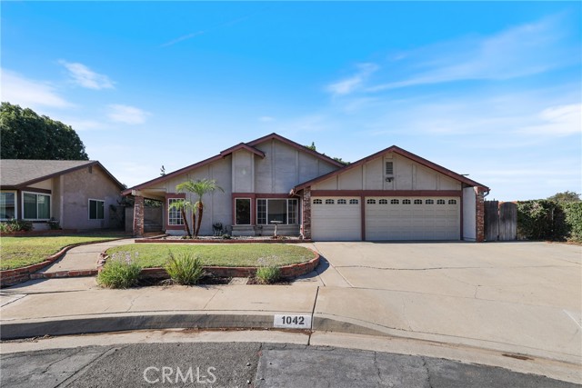 1042 Bassett Court, San Dimas CA: https://media.crmls.org/medias/ac1f23b6-697b-4eda-9321-78602057b14e.jpg