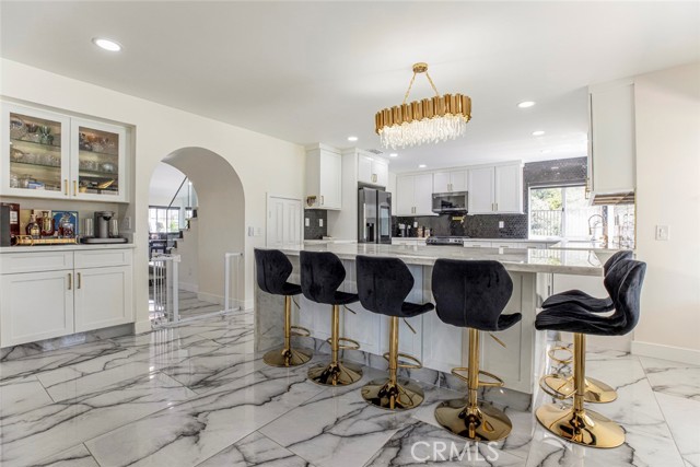 20128 Cavern Court, Saugus CA: https://media.crmls.org/medias/ac209533-29f8-424e-acad-04f64810f64f.jpg