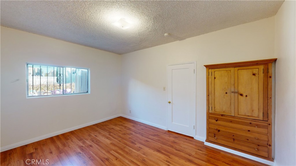 MLS #OC25243436 image #21