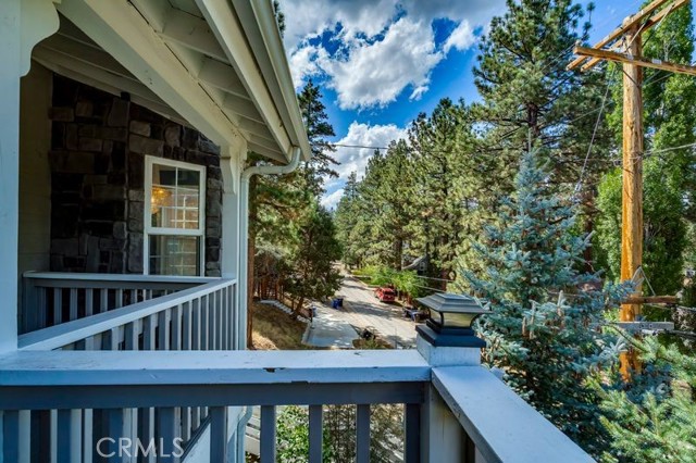 Detail Gallery Image 8 of 44 For 700 Booth Way, Big Bear City,  CA 92314 - 3 Beds | 2 Baths