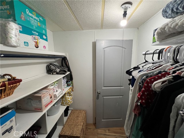 4047 Foothill Drive, Lucerne CA: https://media.crmls.org/medias/ac21dbf8-4b88-4171-bf8d-b5c8e4cc0659.jpg