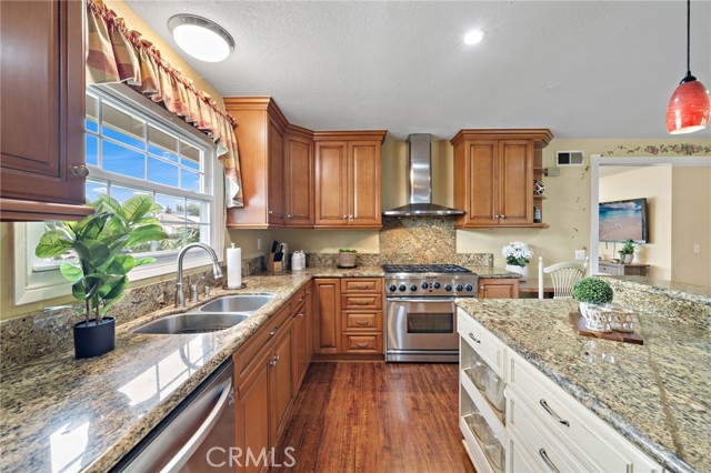 17327 Santa Lucia Street, Fountain Valley CA: https://media.crmls.org/medias/ac21ed54-21be-406e-8372-30d8a5b70374.jpg