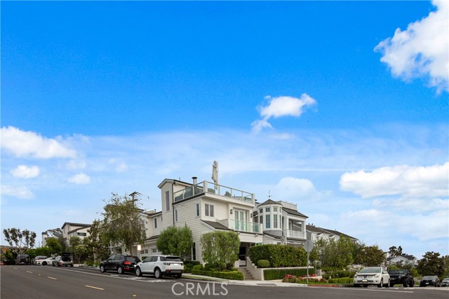 Detail Gallery Image 38 of 38 For 720 Poinsettia Ave, Corona Del Mar,  CA 92625 - 3 Beds | 3/1 Baths