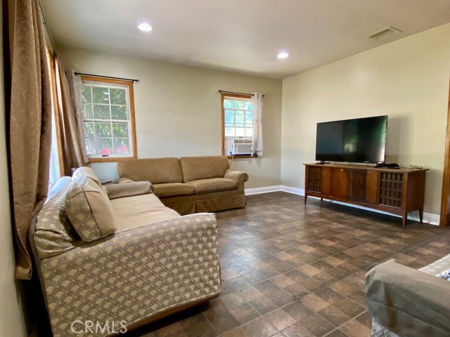 827 Turnbull Canyon Road, Hacienda Heights CA: https://media.crmls.org/medias/ac2327f1-fcba-4476-9217-b1f536ba1c95.jpg
