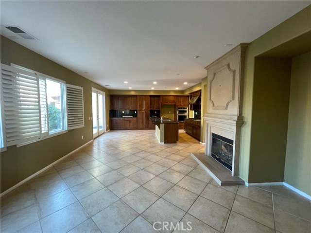 Detail Gallery Image 5 of 16 For 631 Marbella Ct, Oxnard,  CA 93035 - 4 Beds | 3/1 Baths