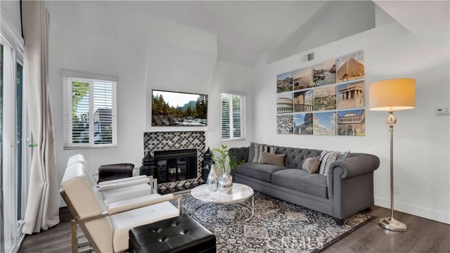 Detail Gallery Image 4 of 42 For 125 Briarglen, Irvine,  CA 92614 - 1 Beds | 1 Baths