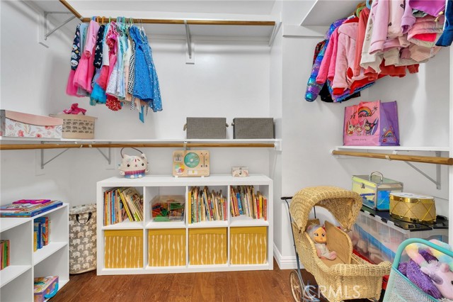 Image 15 of 61 For 4 Silverleaf