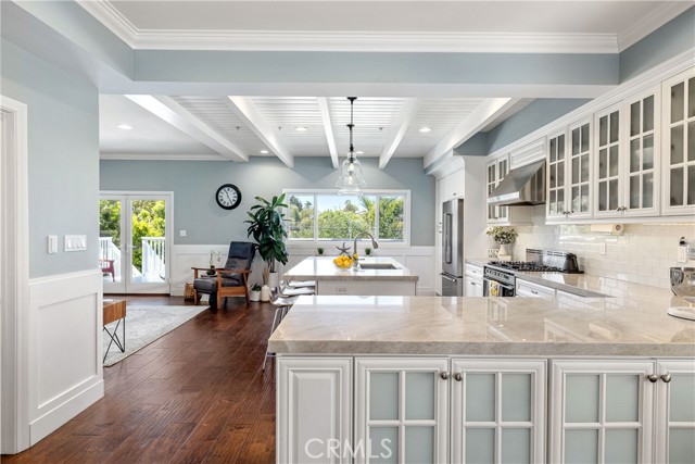 523 Juanita Avenue, Redondo Beach, California 90277, 5 Bedrooms Bedrooms, ,2 BathroomsBathrooms,Residential,Sold,Juanita,SB22083866