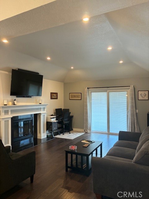1328 Sunrise Circle South, Upland CA: https://media.crmls.org/medias/ac26a935-13e8-4788-9d9e-f295d94eabdd.jpg