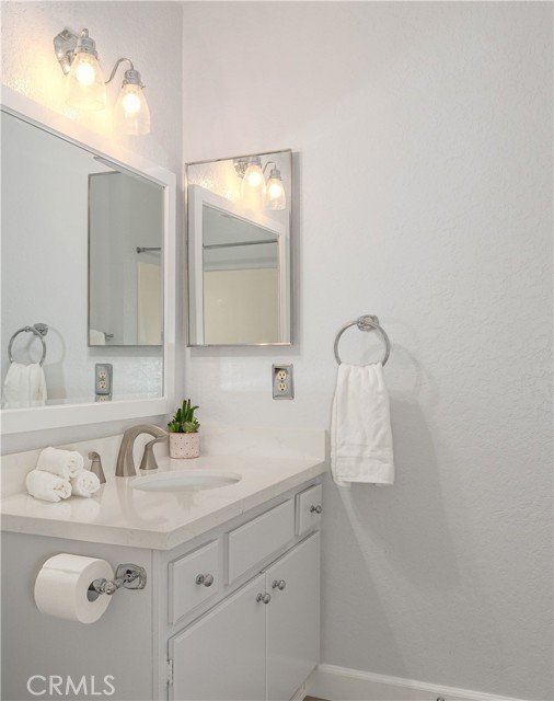 Detail Gallery Image 17 of 42 For 13052 Laramore Ln, Garden Grove,  CA 92843 - 4 Beds | 2 Baths