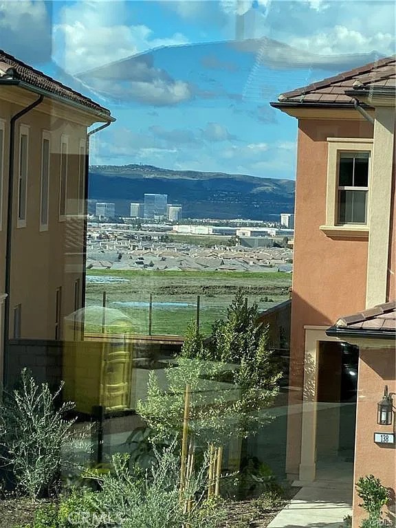 120 White Jasmine, Irvine CA: https://media.crmls.org/medias/ac2748e3-7708-4c99-ae76-376c5046cc3e.jpg