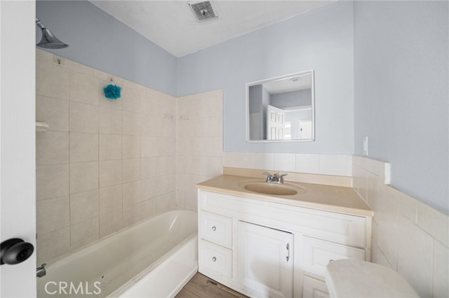 Detail Gallery Image 21 of 29 For 6513 Lexington Ave, Los Angeles,  CA 90038 - 4 Beds | 2 Baths