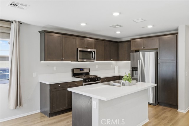 Detail Gallery Image 4 of 21 For 35741 Starling #2204,  Murrieta,  CA 92563 - 2 Beds | 2/1 Baths