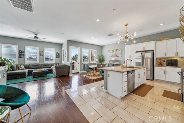 Detail Gallery Image 29 of 60 For 9339 Alondra Bld, Bellflower,  CA 90706 - – Beds | – Baths