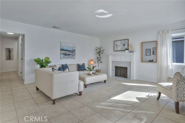 Image 2 of 36 For 22908 Ladeene