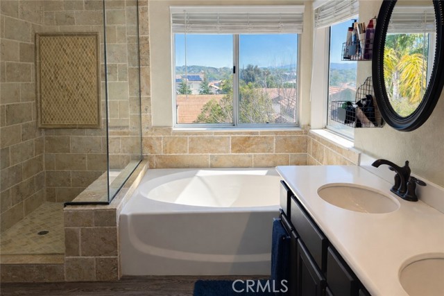 Detail Gallery Image 27 of 40 For 30420 Sequoia Ct, Castaic,  CA 91384 - 5 Beds | 3 Baths