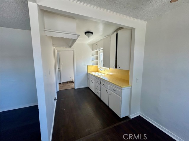 20 S Vega Street, Alhambra CA: https://media.crmls.org/medias/ac2b0eeb-c61c-43f7-93f8-a1735bd9dc4d.jpg