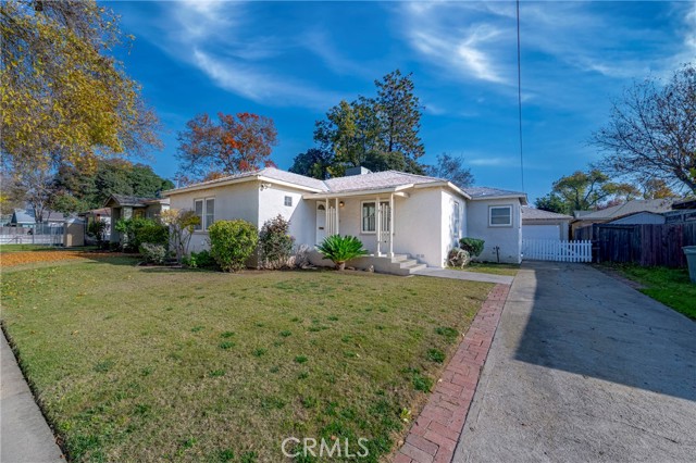 Detail Gallery Image 4 of 41 For 2436 3rd, Merced,  CA 95340 - 3 Beds | 2 Baths