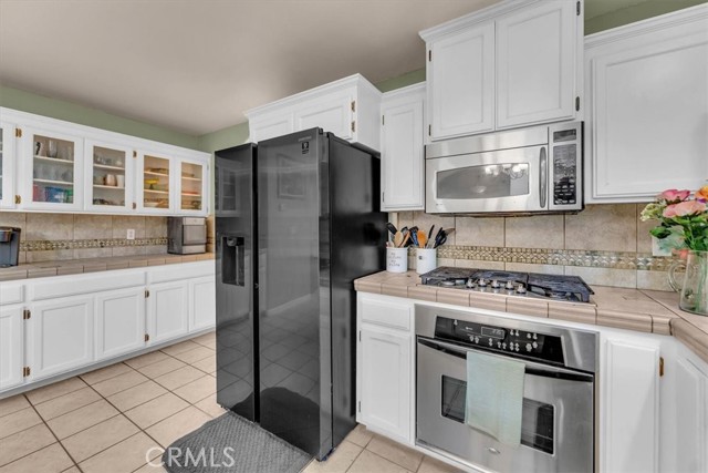 2386 Farmington Avenue, Chico CA: https://media.crmls.org/medias/ac2b8041-7072-469e-92aa-e4a7bc1fd0c3.jpg