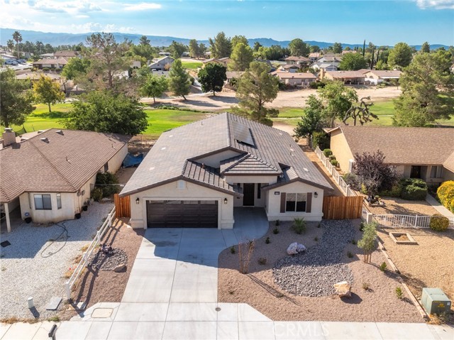 13835 Burning Tree Drive, Victorville CA: https://media.crmls.org/medias/ac2bcfb6-1998-4072-8f6f-abb6b91aabc9.jpg