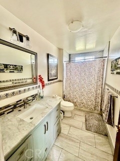 Detail Gallery Image 11 of 16 For 810 W 131st St, Compton,  CA 90222 - 4 Beds | 2 Baths