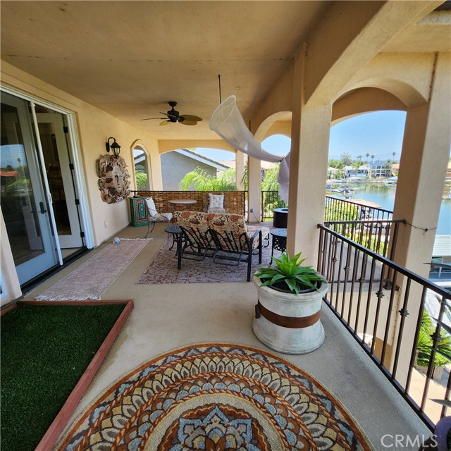 30295 Little Harbor Drive, Canyon Lake CA: https://media.crmls.org/medias/ac2cf7c0-6e5c-41d3-8988-09361e60d338.jpg