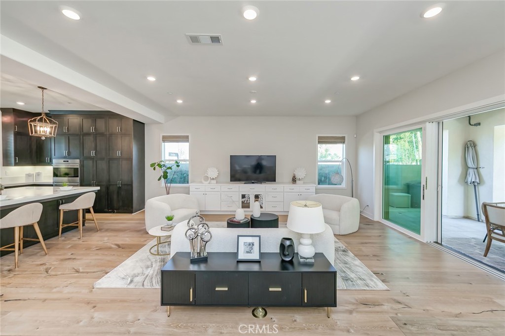 MLS #OC25221565 image #17