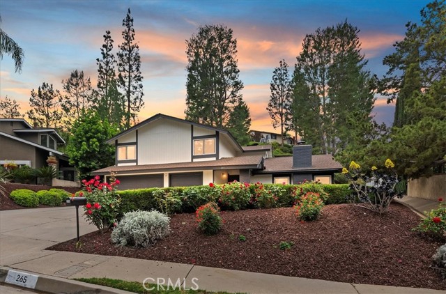 Detail Gallery Image 2 of 47 For 265 S Leandro St, Anaheim,  CA 92807 - 4 Beds | 2/1 Baths