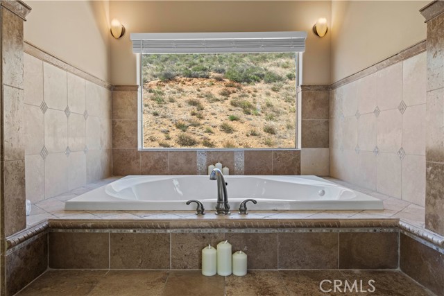 Detail Gallery Image 48 of 71 For 9455 Hierba Rd, Agua Dulce,  CA 91390 - 5 Beds | 4/1 Baths