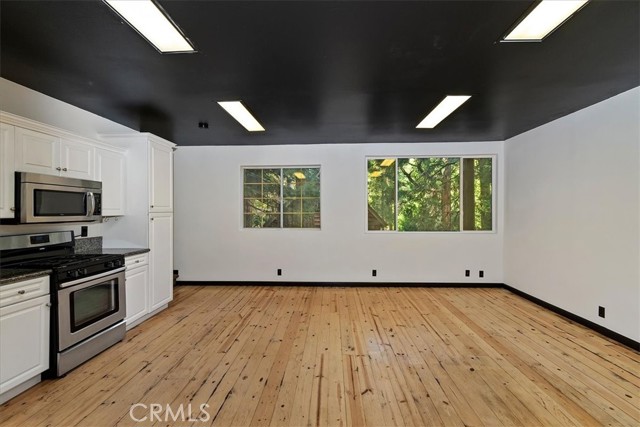 Detail Gallery Image 33 of 42 For 24048 Altdorf, Crestline,  CA 92325 - 3 Beds | 3/1 Baths