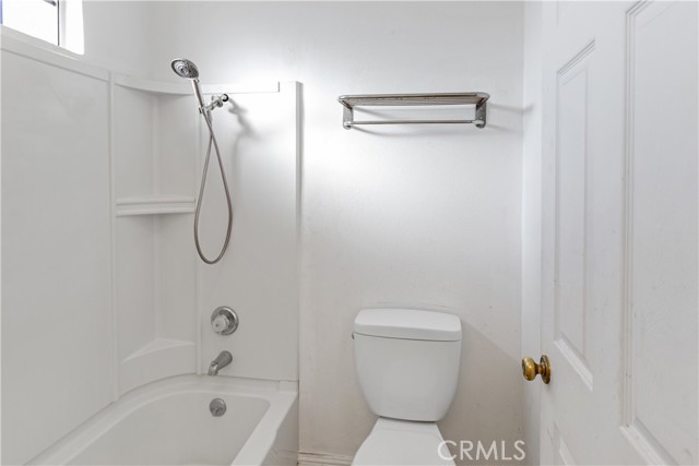 Detail Gallery Image 15 of 25 For 1021 S Reservoir, Pomona,  CA 91766 - 3 Beds | 2/1 Baths