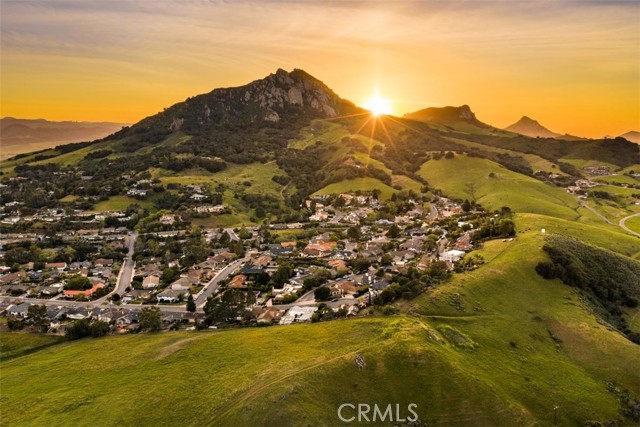 Detail Gallery Image 2 of 68 For 156 Anacapa Cir, San Luis Obispo,  CA 93405 - 3 Beds | 3/1 Baths