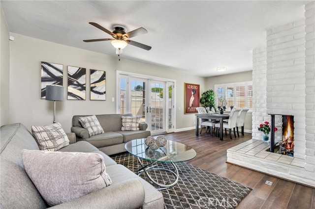 Detail Gallery Image 1 of 15 For 1113 West Hill Avenue, Fullerton,  CA 92833 - 5 Beds | 2 Baths