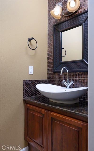 1032 Saint John Place, North Tustin CA: https://media.crmls.org/medias/ac2efd58-e541-4de4-b3f1-a86507b5f5aa.jpg