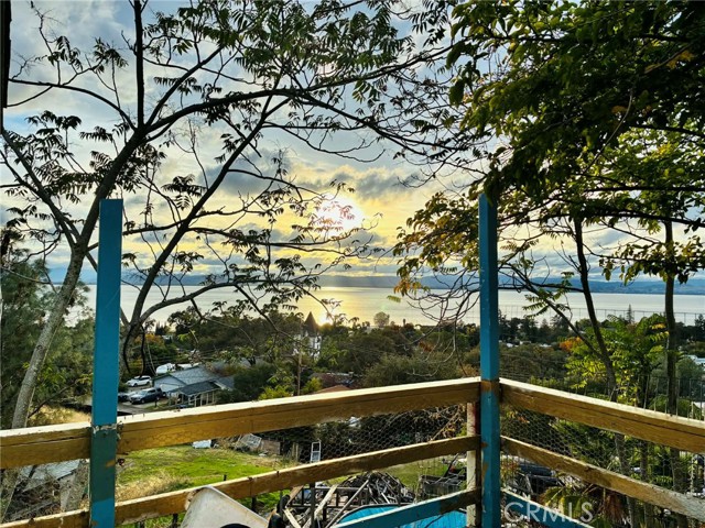 Detail Gallery Image 2 of 11 For 3891 Sunset, Lucerne,  CA 95458 - 3 Beds | 2 Baths