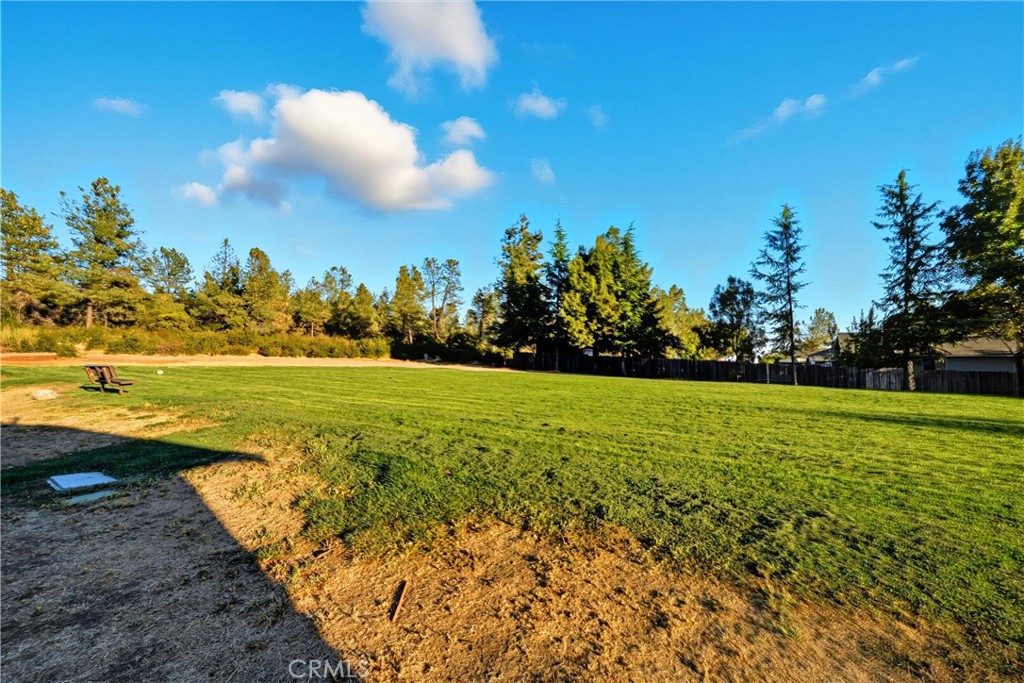 https://media.crmls.org/medias/ac2f91f6-d3a0-42a6-9eb5-901512f273b8.jpg?preset=X-Large
