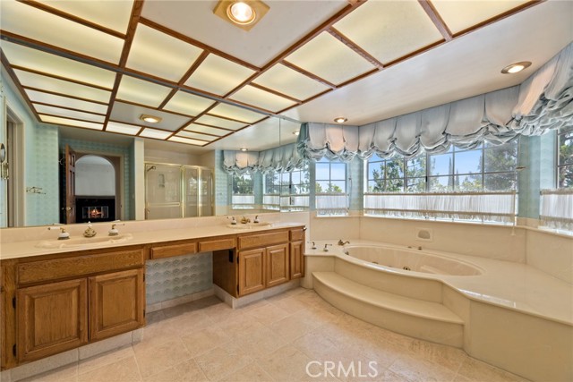 Detail Gallery Image 21 of 36 For 18232 Sandringham Ct, Porter Ranch,  CA 91326 - 5 Beds | 5 Baths