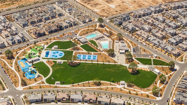 175 Baluster, Irvine CA: https://media.crmls.org/medias/ac3032d0-3dc2-4ce3-bea6-f03b63773f54.jpg